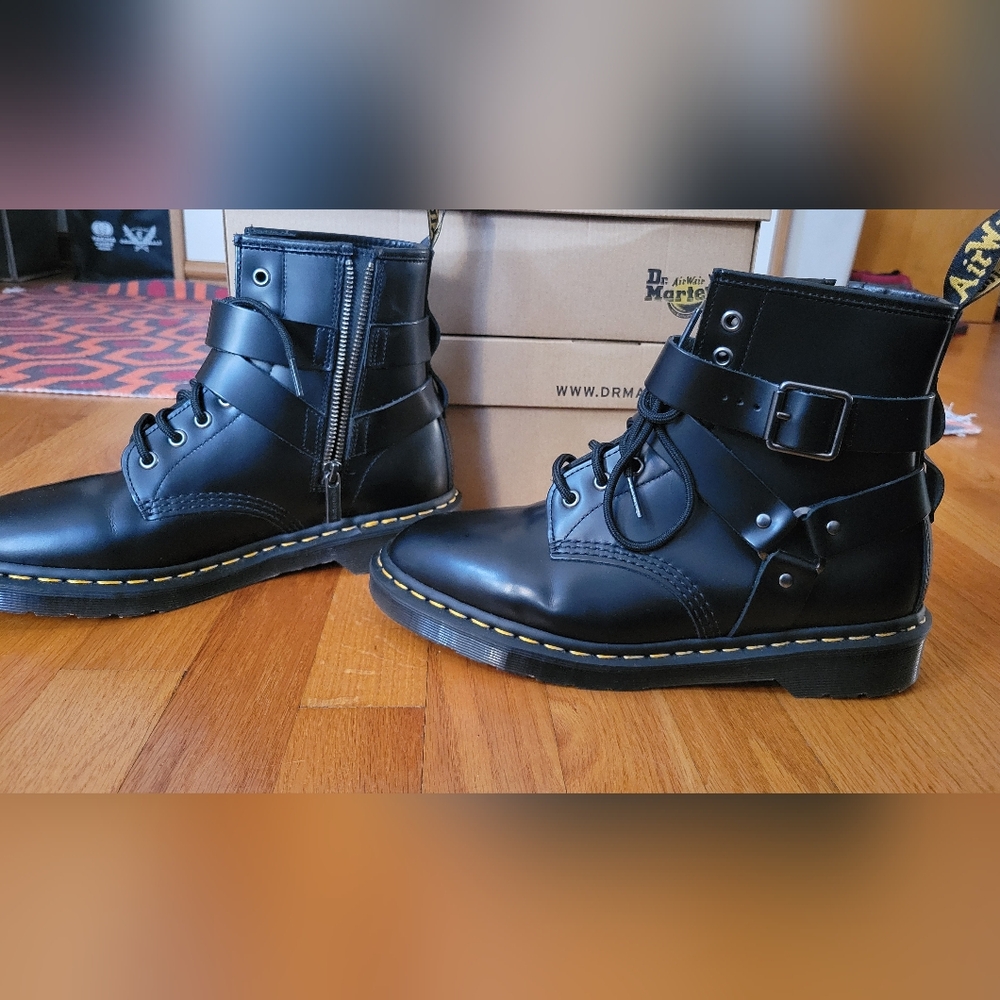 Dr. Martens Cristofor Chelsea Black Boot